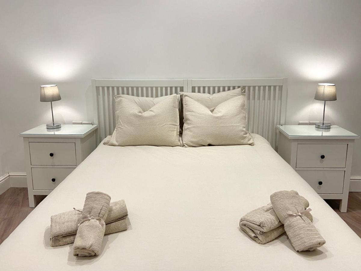 Modern City Centre Two Bedroom Windsor Apartment - Grand Central House Gibraltar Exterior foto