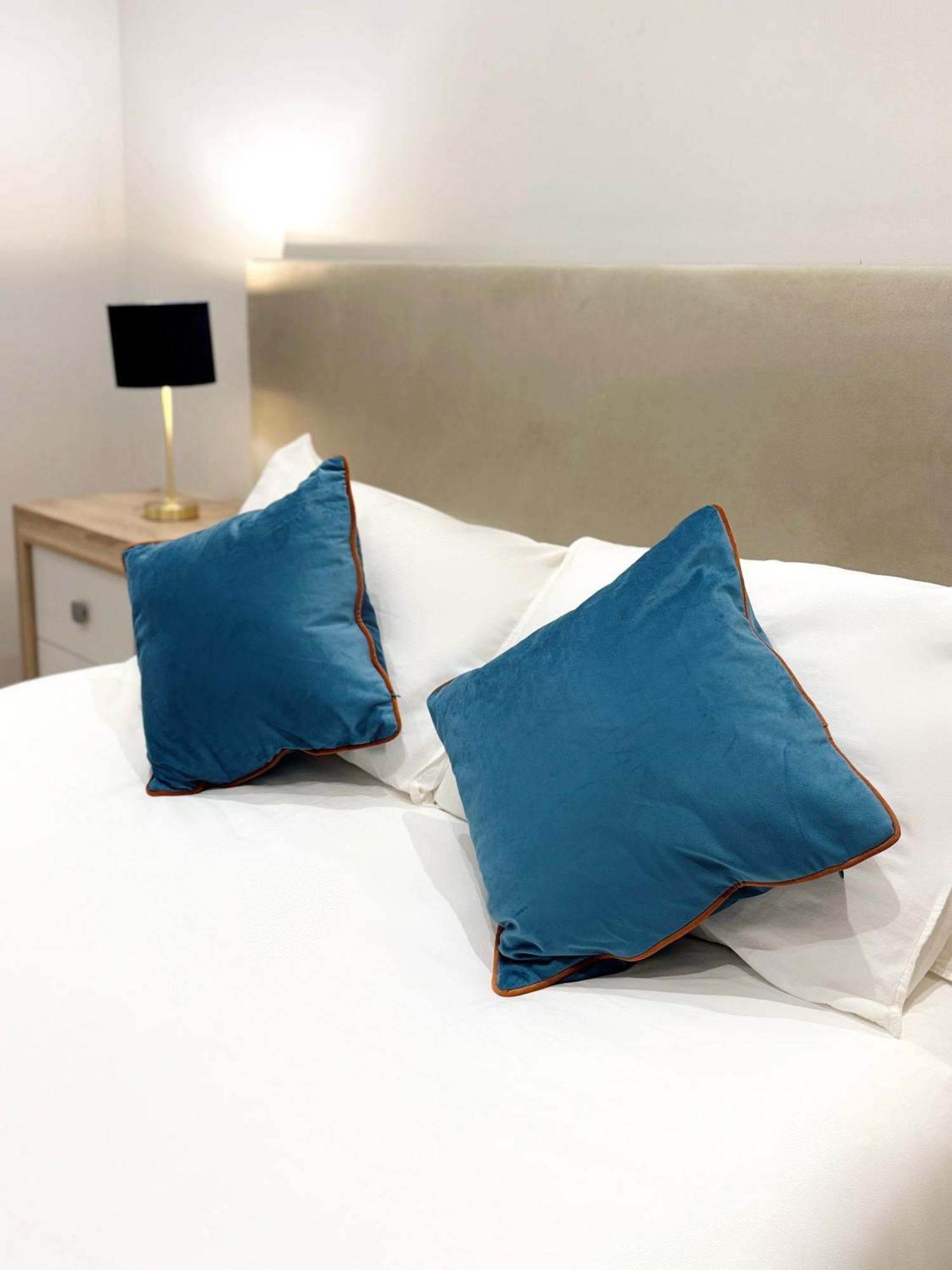 Modern City Centre Two Bedroom Windsor Apartment - Grand Central House Gibraltar Exterior foto